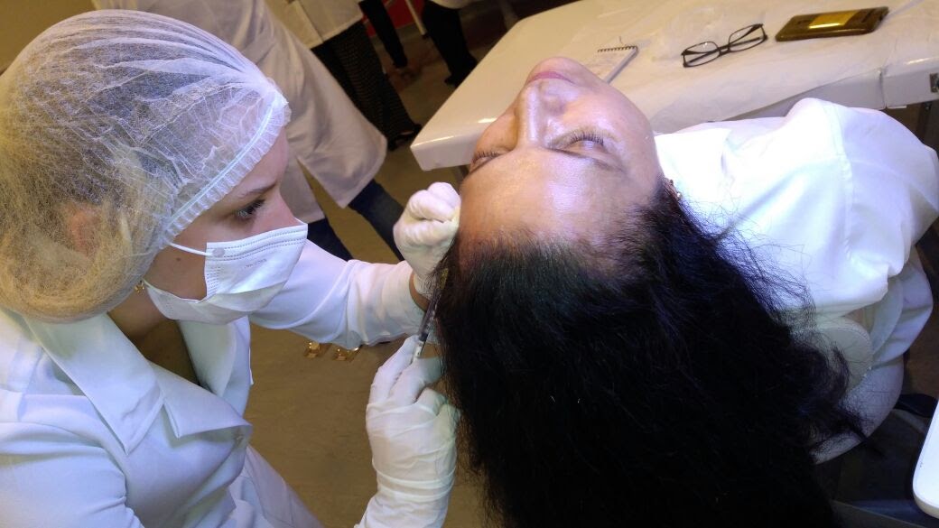 Aplicação de protocolo capilar na Beauty Gene Bio Clinic